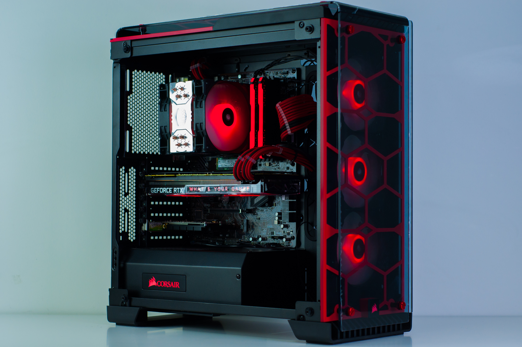 Сборка пк r2r2 ru. Корпус Corsair красная подсветка. Сборка ПК на RX 580 8gb. Игровой компьютер. Сборка игрового компьютера.